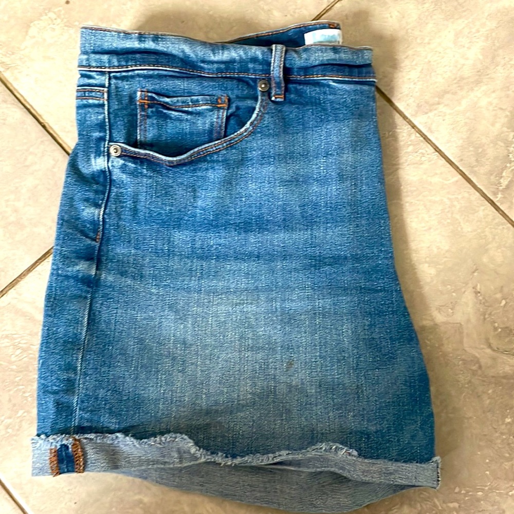 Ann Taylor loft size 12 denim shorts with 4 inch inseam